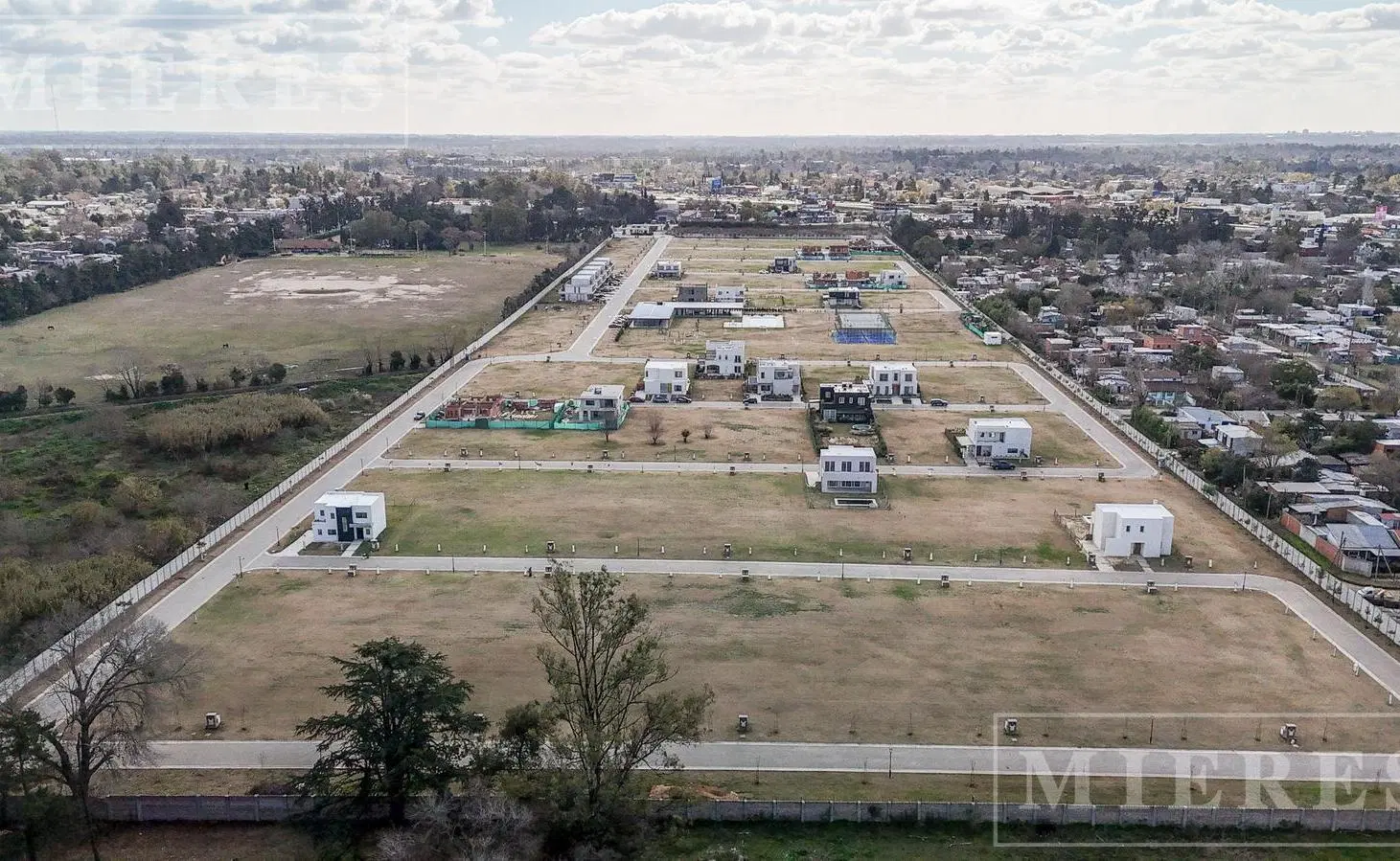 Lote en venta de 404m² en El Olivar, Pilar 1