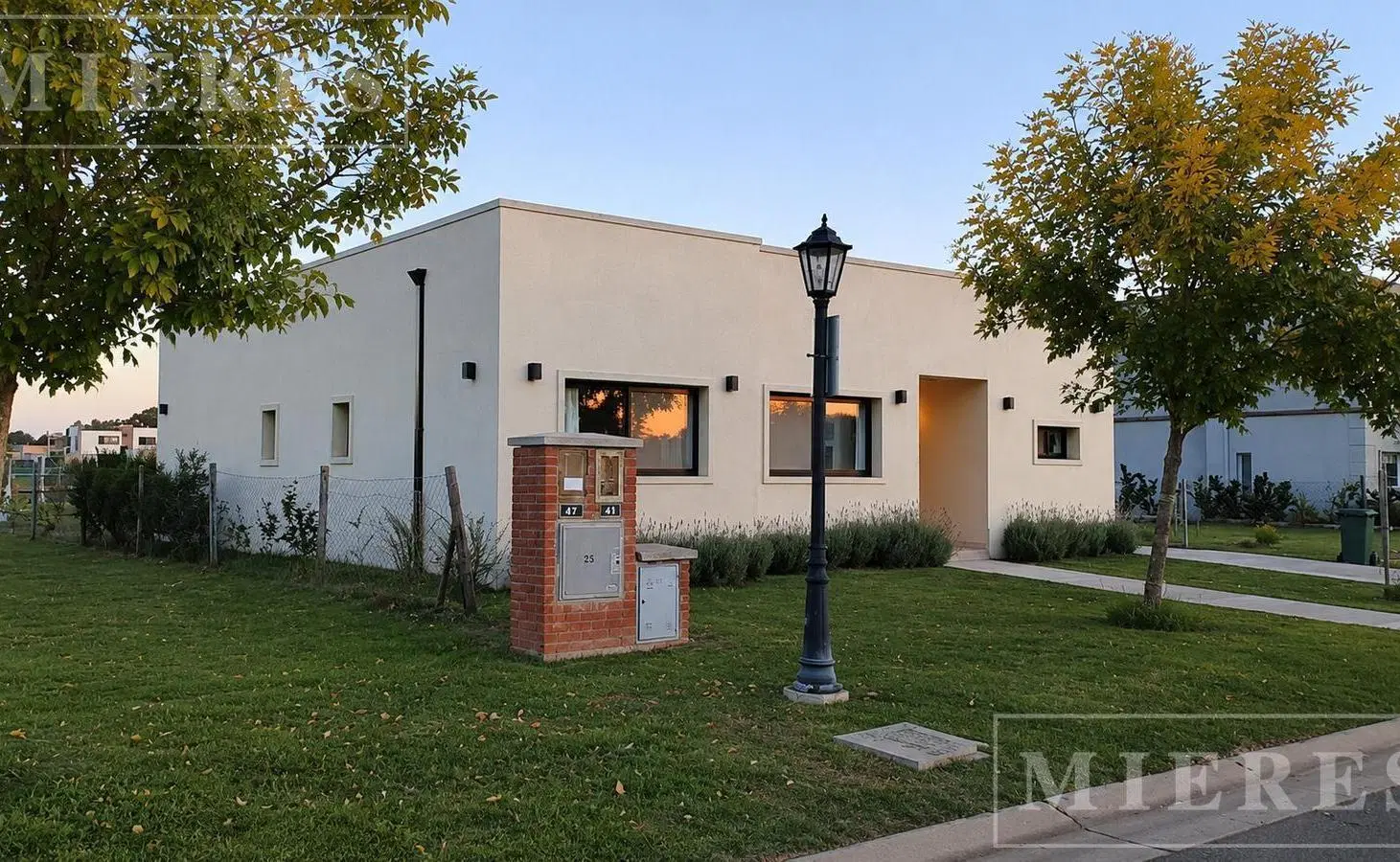 Casa en venta en Santa Lucia, Pilar del Este 1
