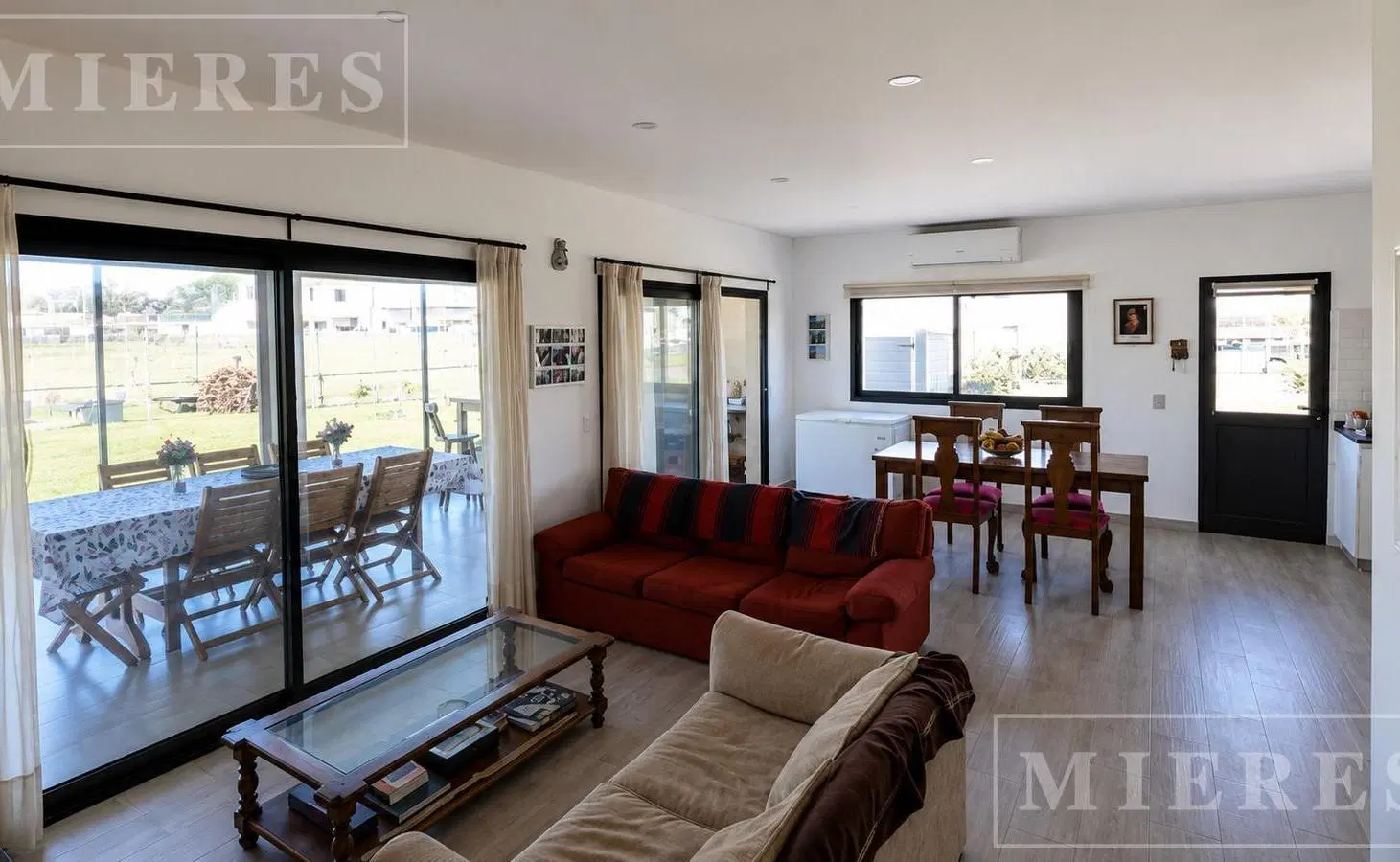 Casa en venta en Santa Lucia, Pilar del Este 2