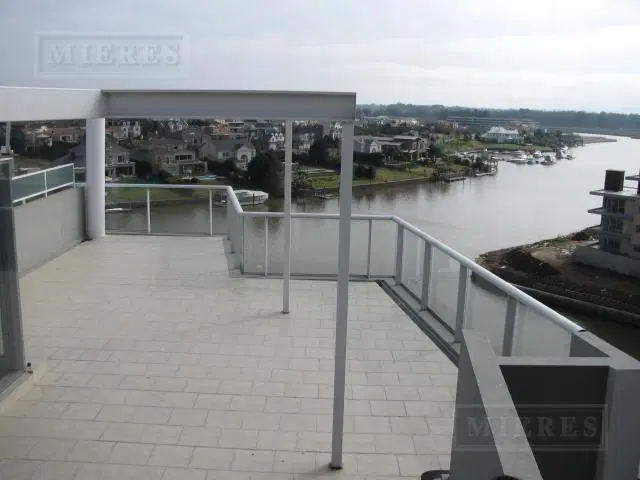 Departamento tipo duplex de 3 ambientes en venta. Marinas del Canal, Nordelta 1