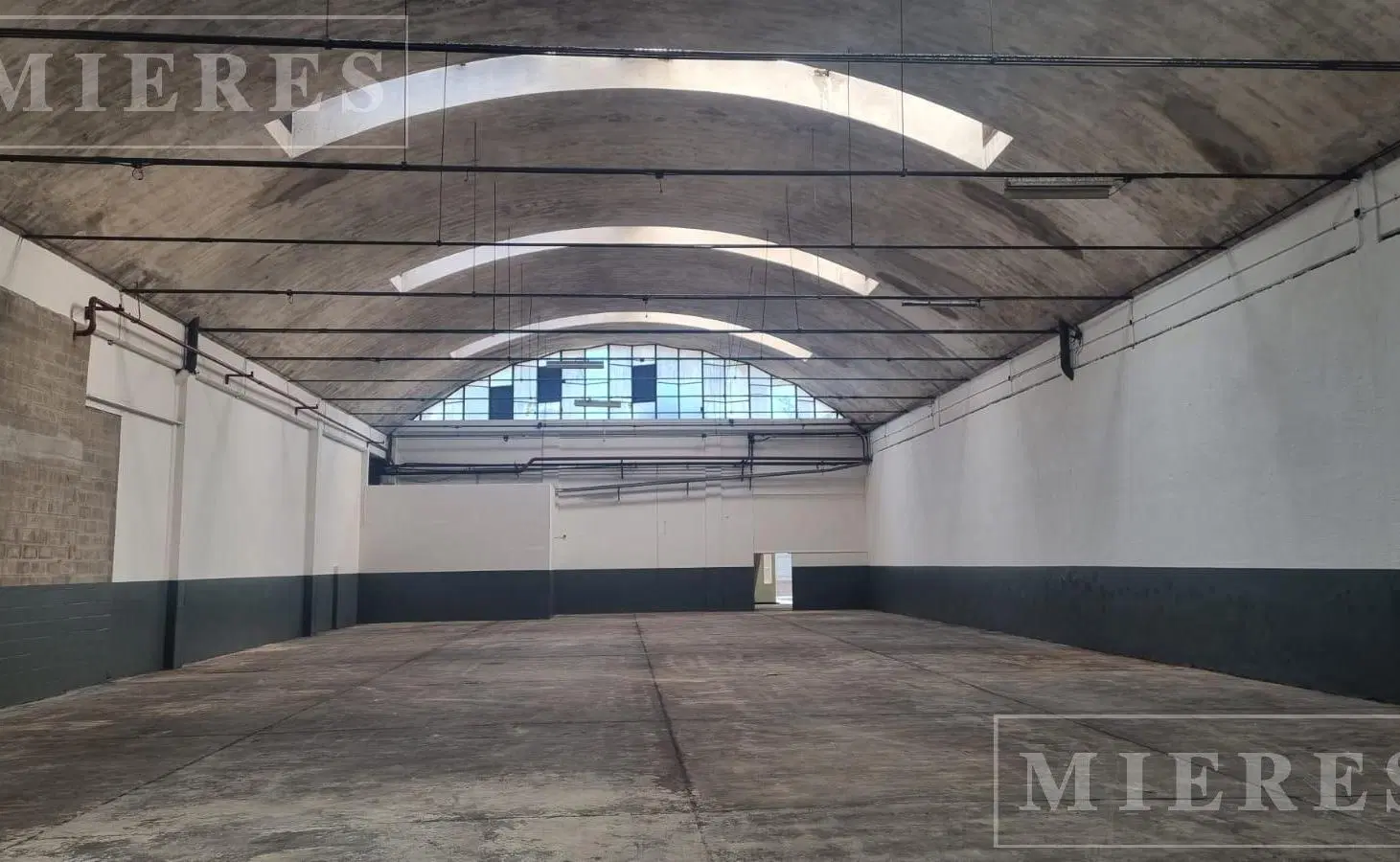 Depósito en Alquiler de 750 m2 en Denedetti y Panamericana Olivos 7