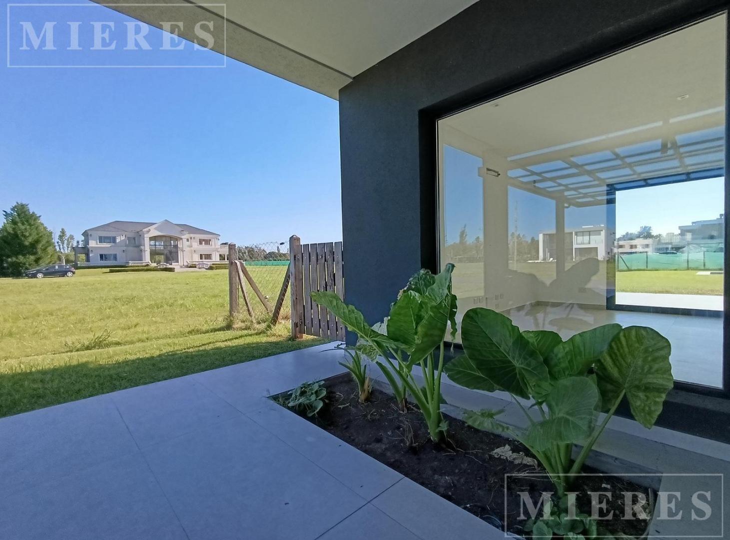 Foto de Casa en alquiler anual en Chateau Pilar, imagen 2