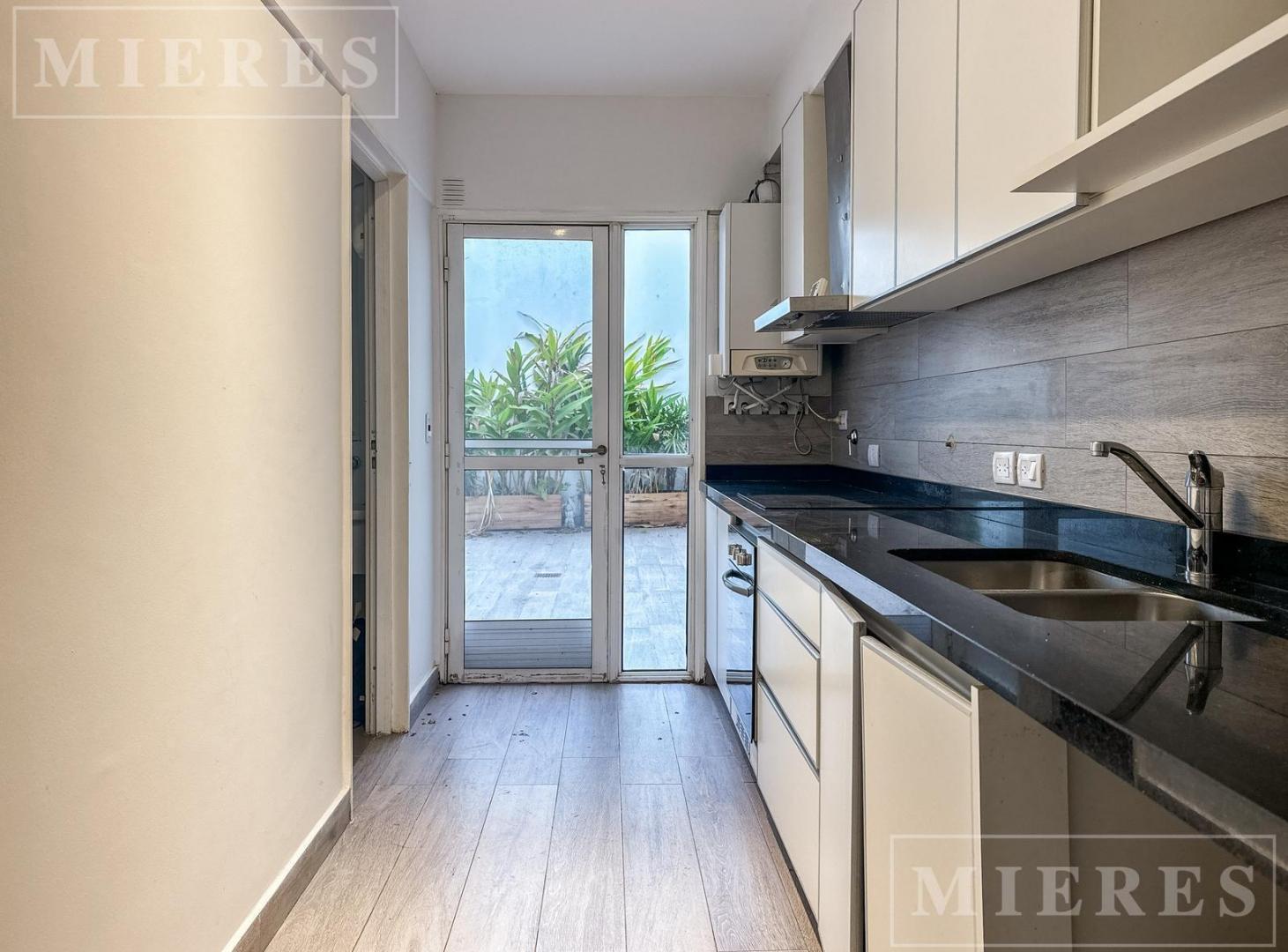 Foto de Único departamento de 3 ambientes en complejo en centro comercial de, imagen 5