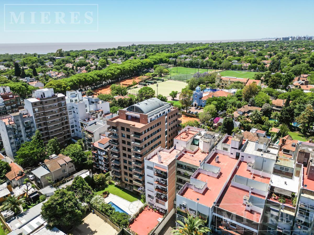 Foto de Exclusivo semipiso de categoría en excelente ubicación de San Isidro en, imagen 2