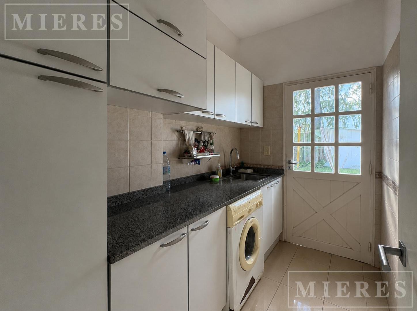 Foto de Casa en venta a la laguna en Santa Maria de Tigre., imagen 4