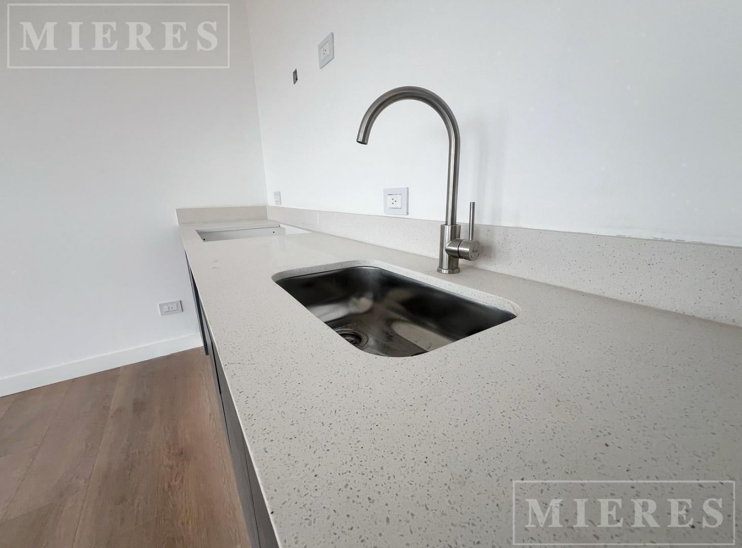 Foto de Triplex con terraza en alquiler anual. Lagunita Nordelta, imagen 2