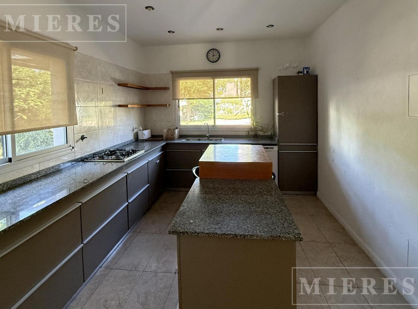 Foto de Casa en venta en La Montura, imagen 2