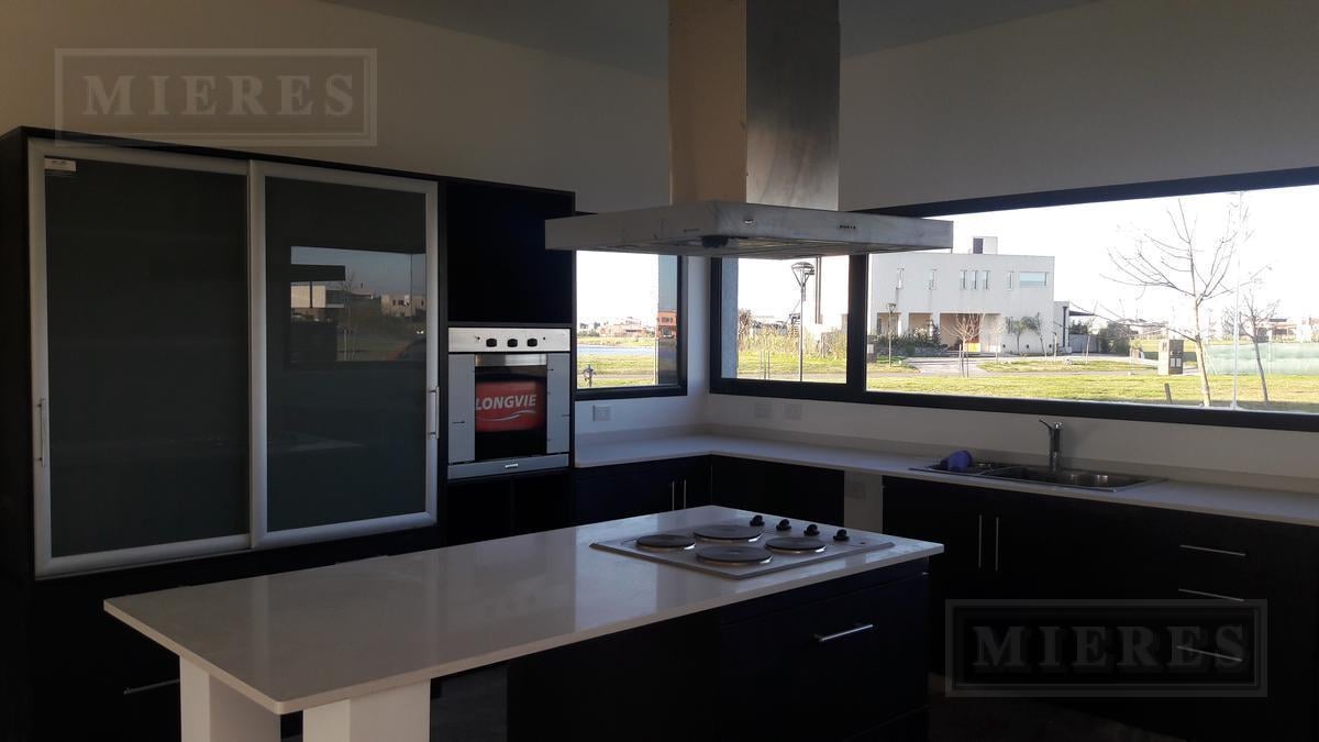 Foto de Casa en venta con renta sobre lote interno Barrio Puerto El Canton, imagen 1