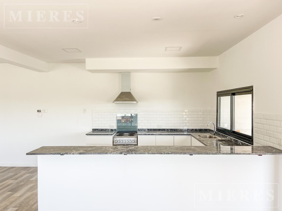 Foto de Casa en venta sobre lote interno en Area 2 San Sebastián ., imagen 3
