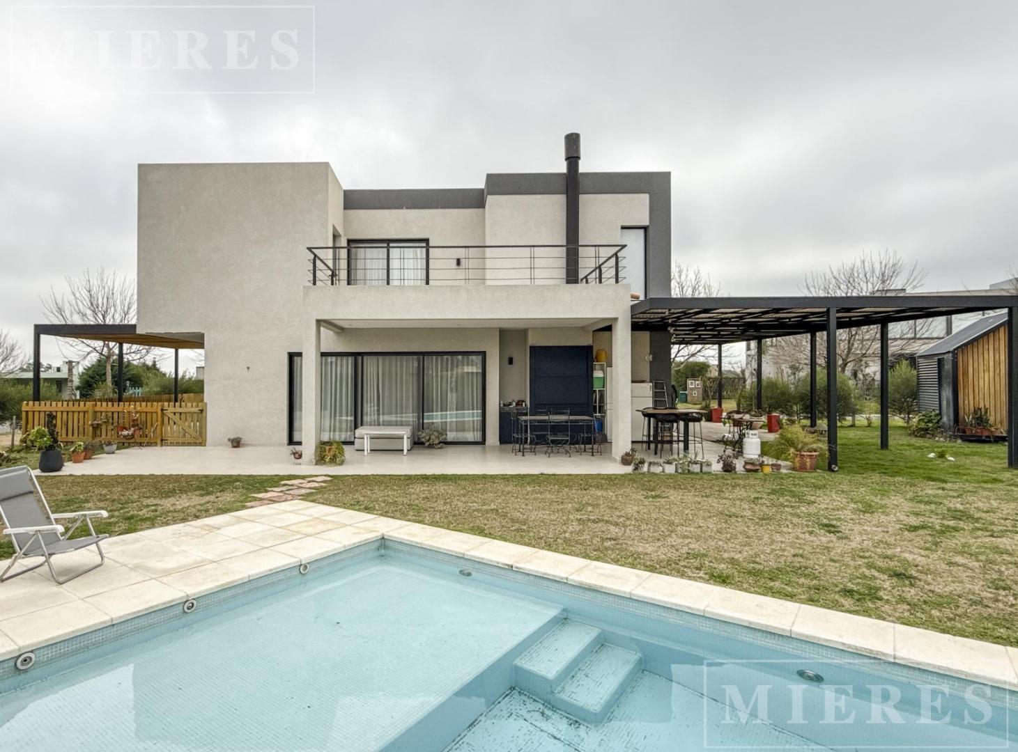 Foto de Casa en venta sobre lote interno en Area 1 Barrio San Sebastian, imagen 3