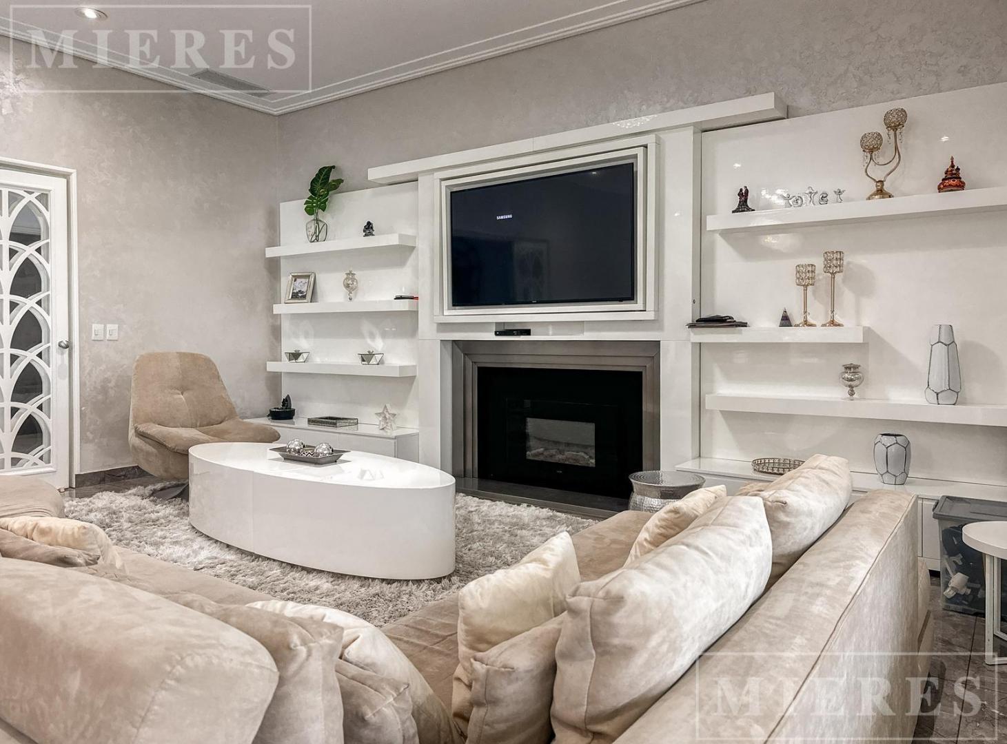 Foto de Muy linda casa de estilo moderno en venta en Las Lomas de San Isidro., imagen 4