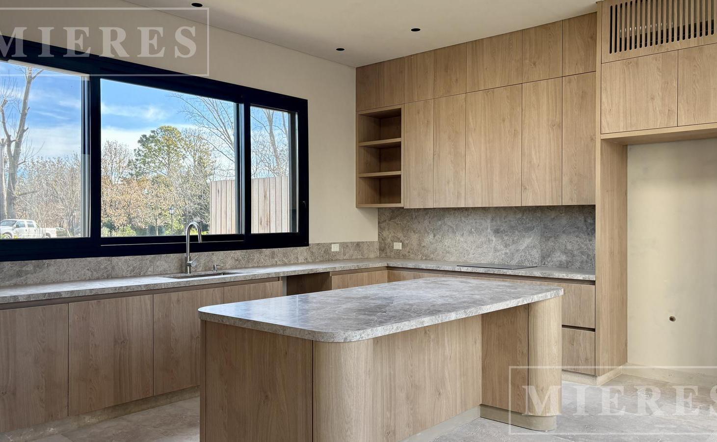 Foto de Casa al polo en venta en El Milord, Pilara, imagen 2
