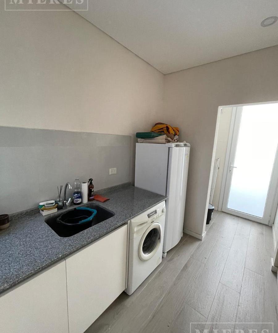 Foto de Casa en Venta a Laguna Area 7 Barrio San Sebastian, imagen 3