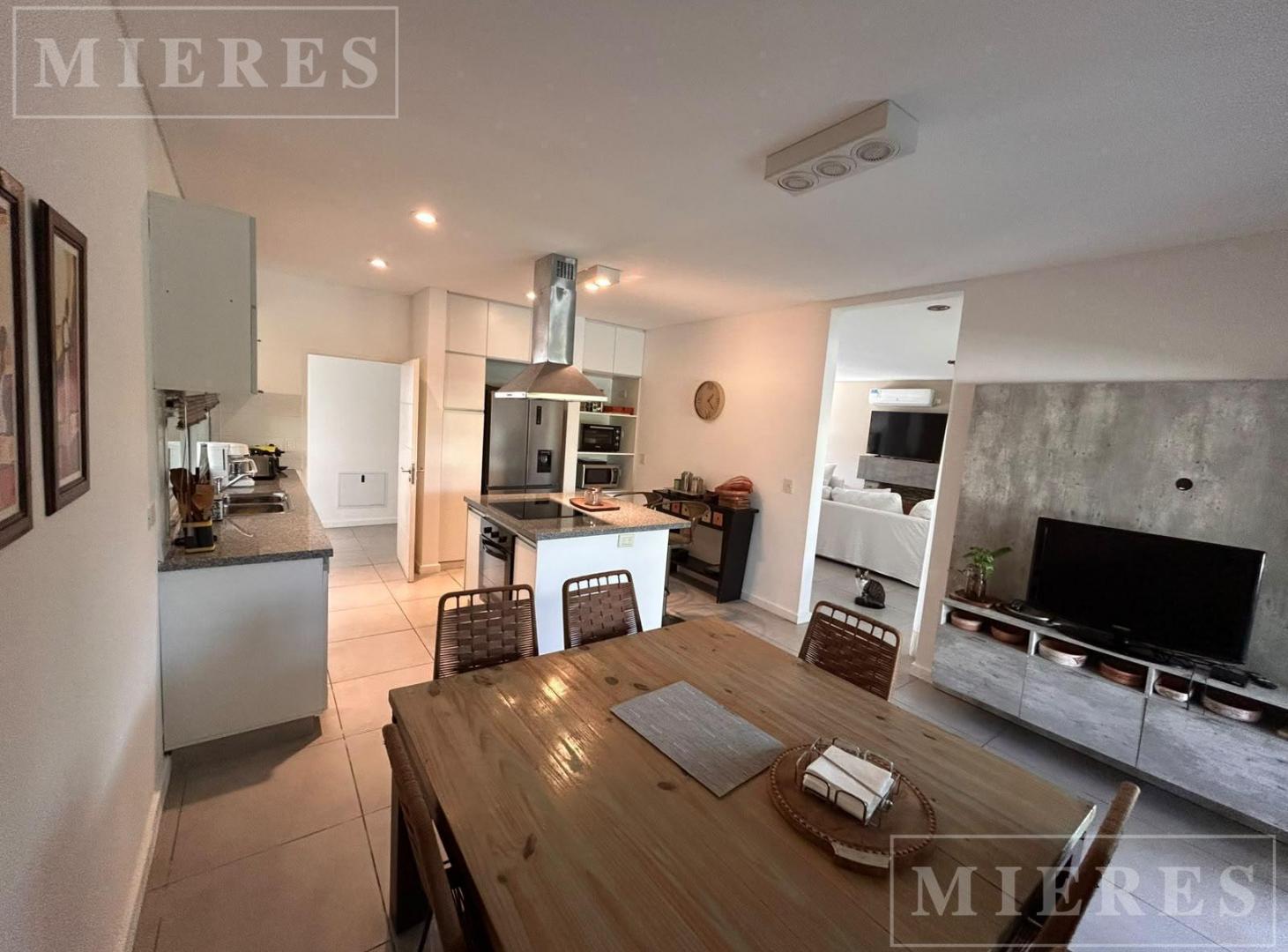 Foto de Casa en alquiler anual amoblado en Las Tipas, Nordelta, imagen 1