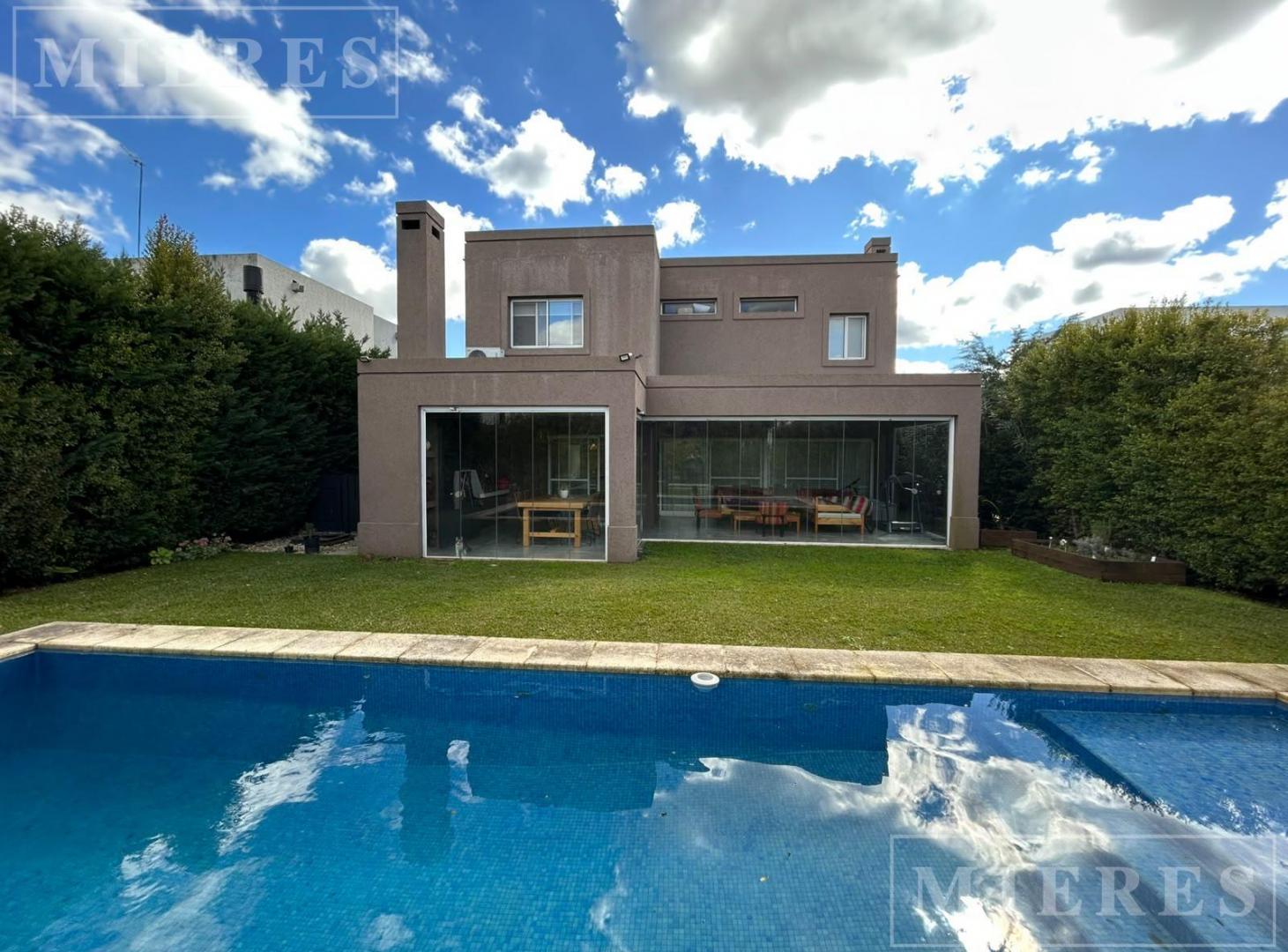 Foto de Casa en alquiler anual amoblado en Las Tipas, Nordelta, imagen 2