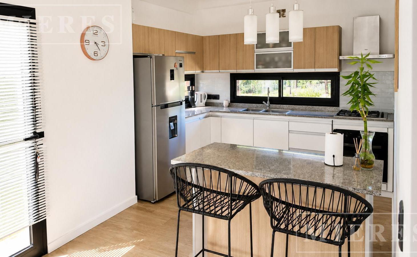 Foto de Casa en venta en Santa Lucia, Pilar del Este, imagen 2