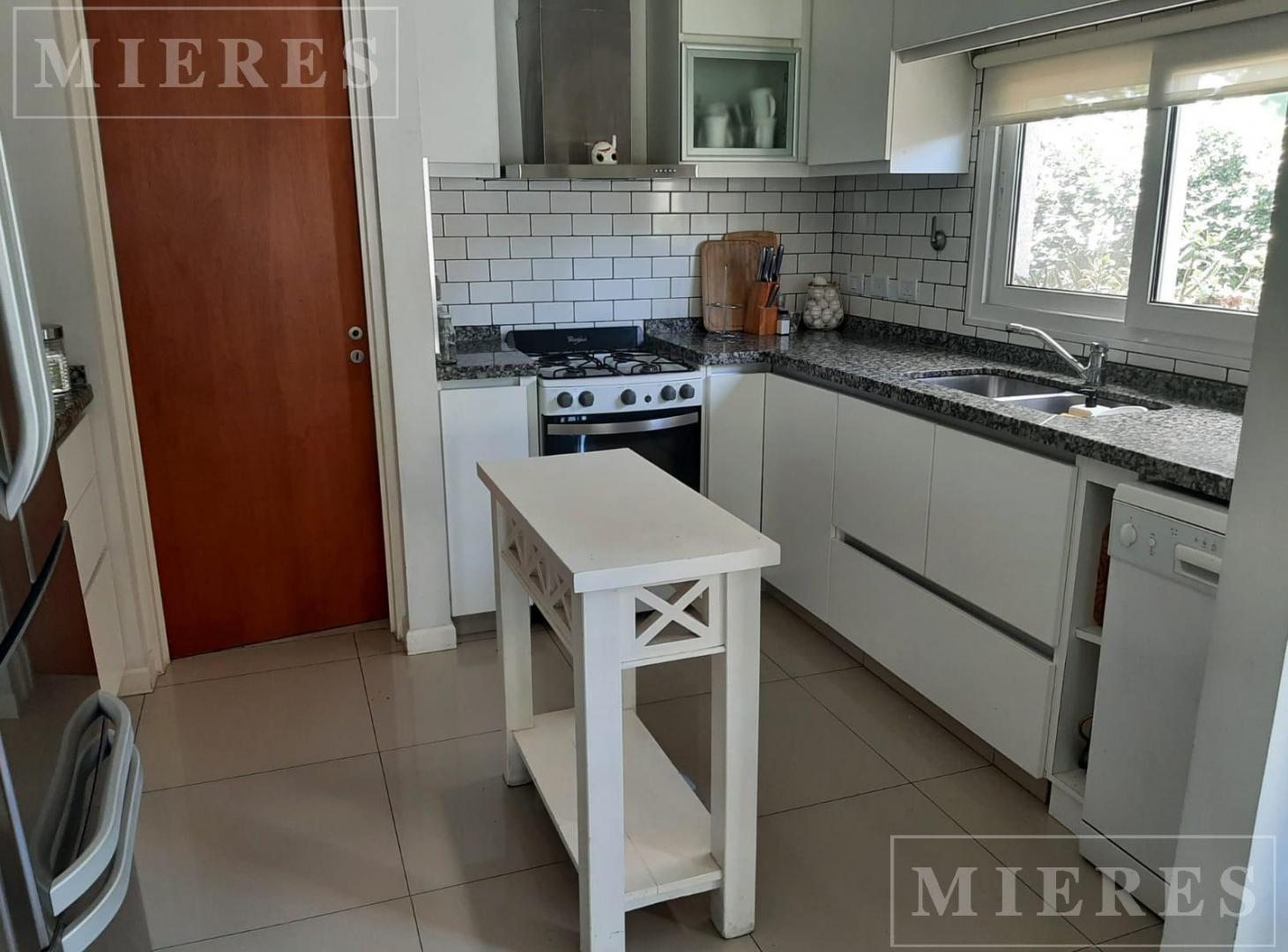 Foto de Casa en alquiler anual en Los Lagos, Nordelta., imagen 3