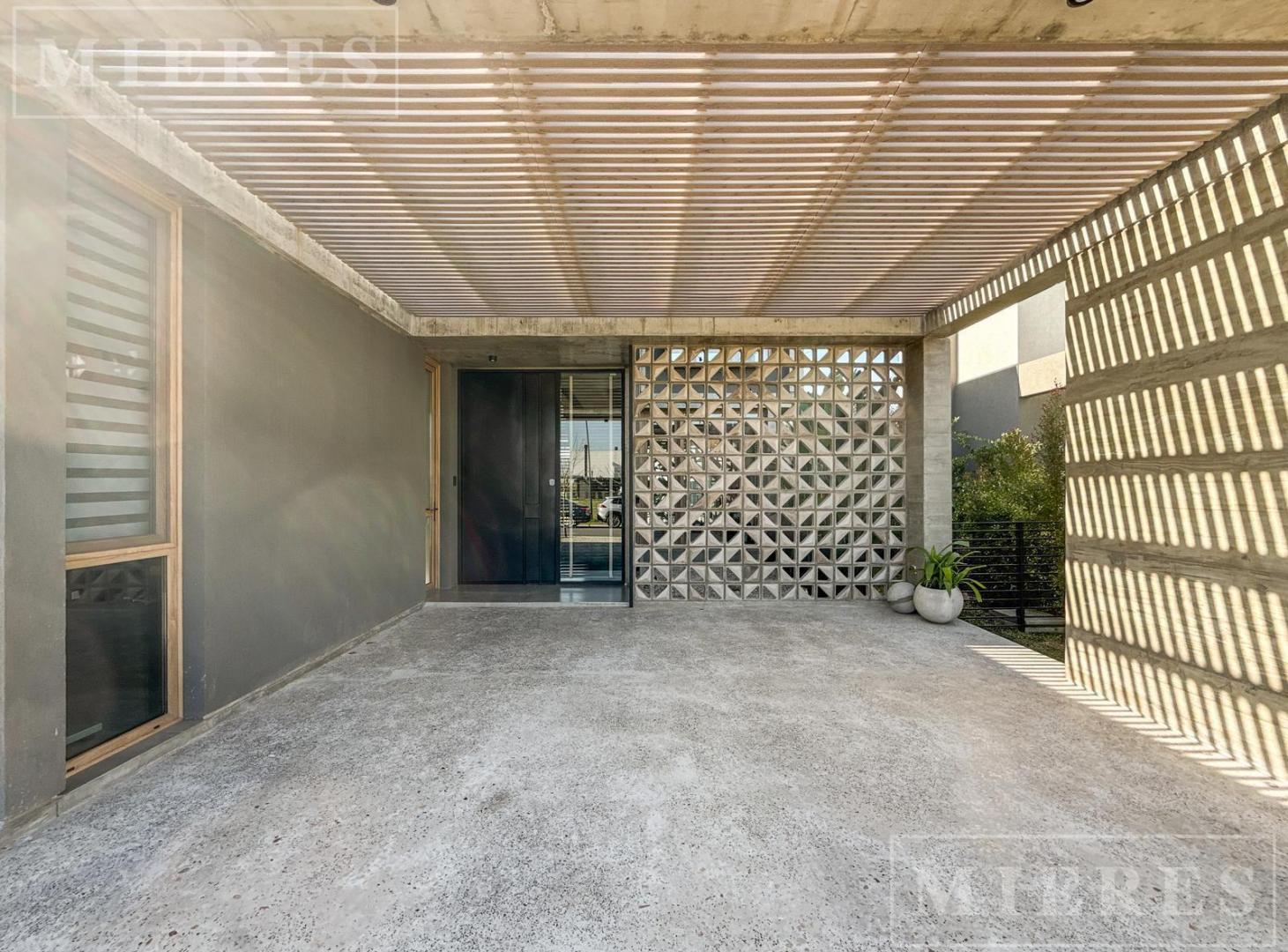 Foto de Casa en venta en el barrio Carpinchos, Nordelta, imagen 3