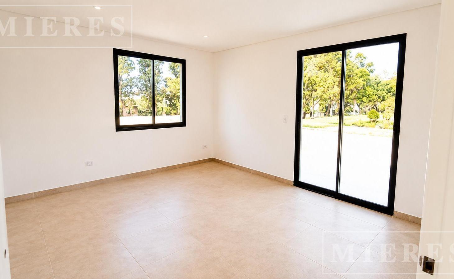 Foto de Casa en venta en Santa Lucia, Pilar del Este, imagen 3