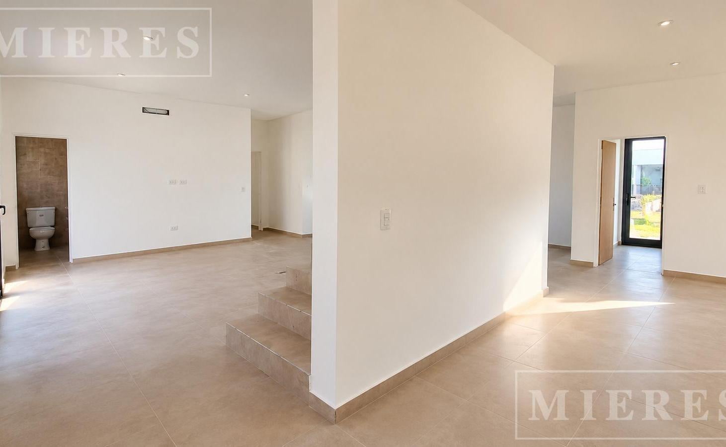 Foto de Casa en venta en Santa Lucia, Pilar del Este, imagen 5