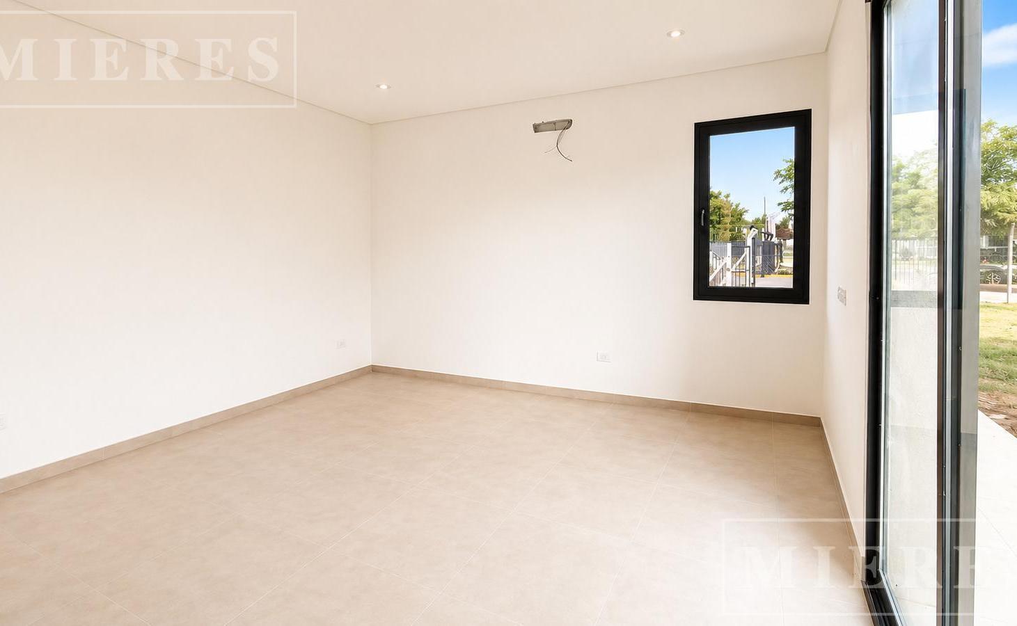 Foto de Casa en venta en Santa Lucia, Pilar del Este, imagen 4