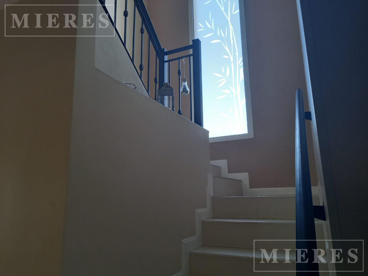 Foto de Casa en venta sobre lote en esquina en Las Tipas, Nordelta, imagen 2