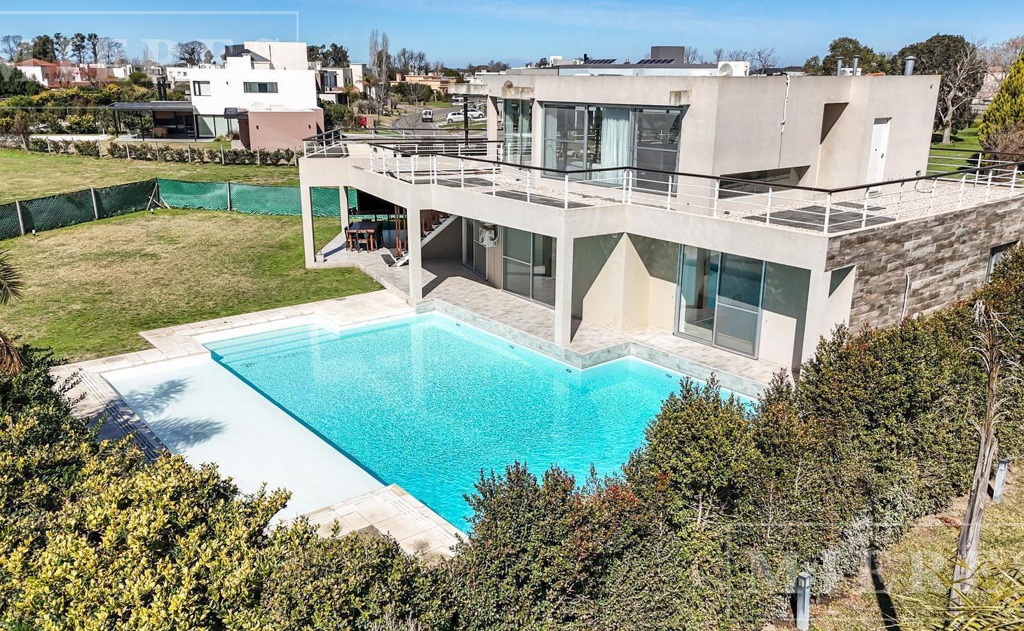 Foto de Casa en venta sobre lote interno en Barrio El Atardecer Haras Santa, imagen 3