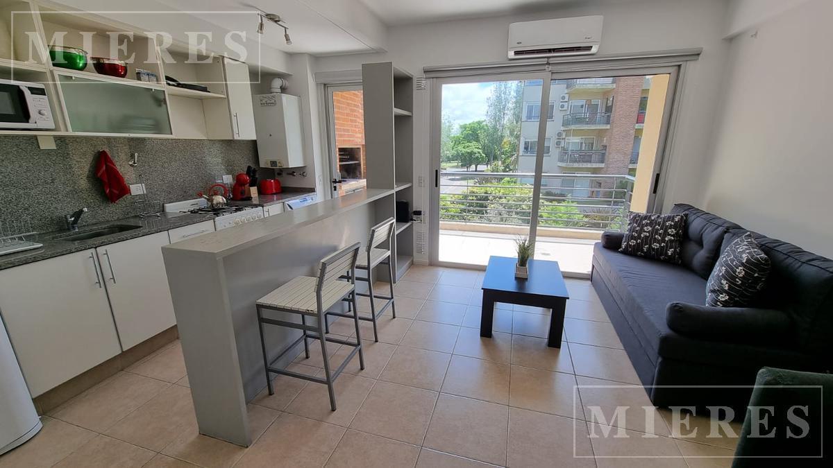 Foto de Departamento 2 ambientes en alquiler temporal. Boulevard Portezuelo, imagen 2