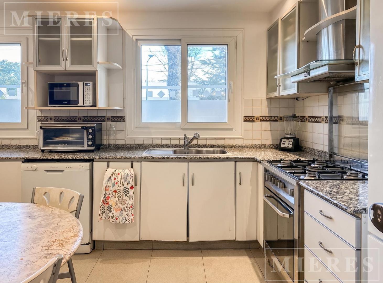 Foto de Excelente casa en venta ubicada en La Horqueta, Las Lomas de San Isidro., imagen 2