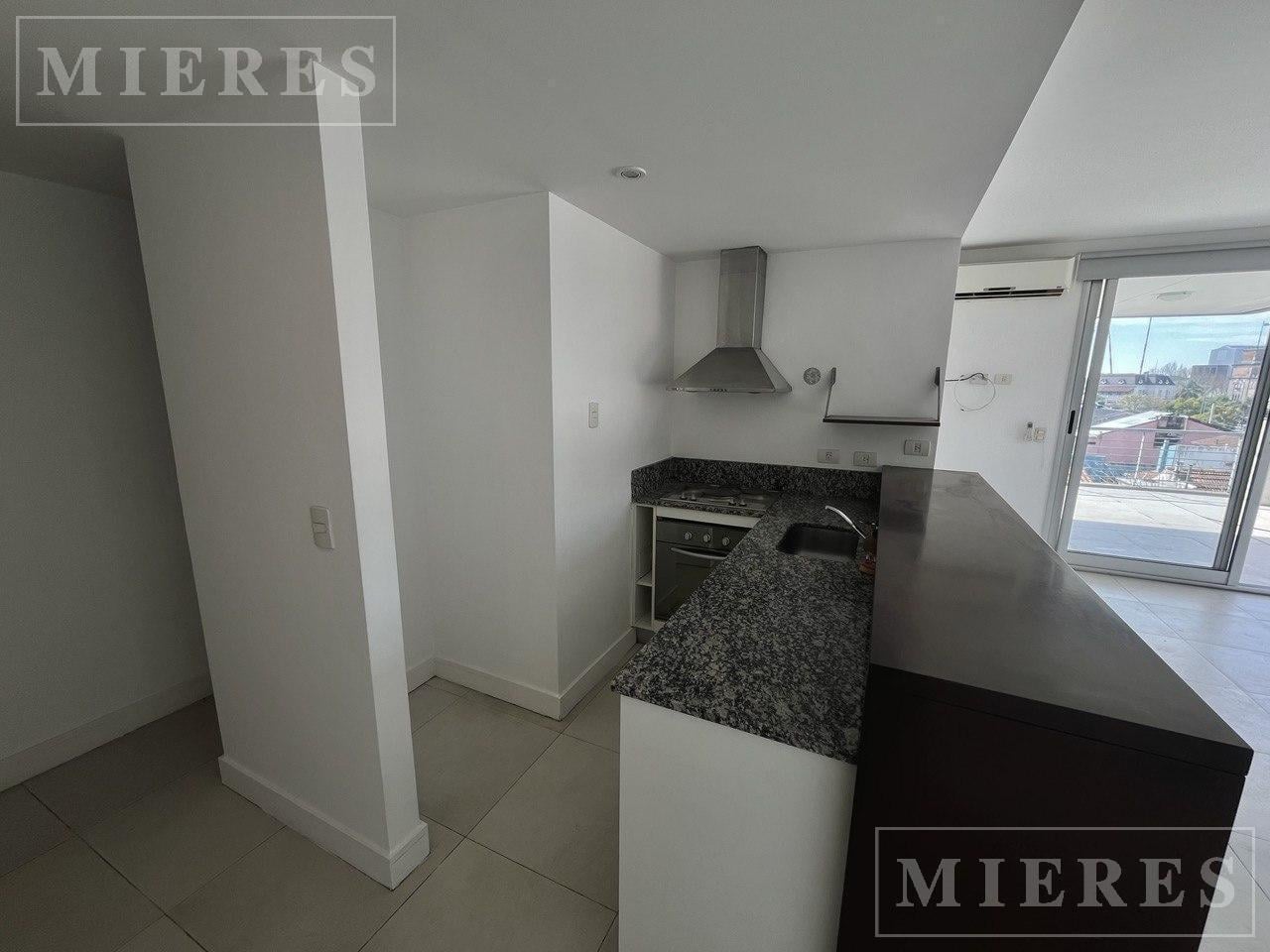 Foto de Excelente depto. en venta en Tigre con gran terraza!!, imagen 1