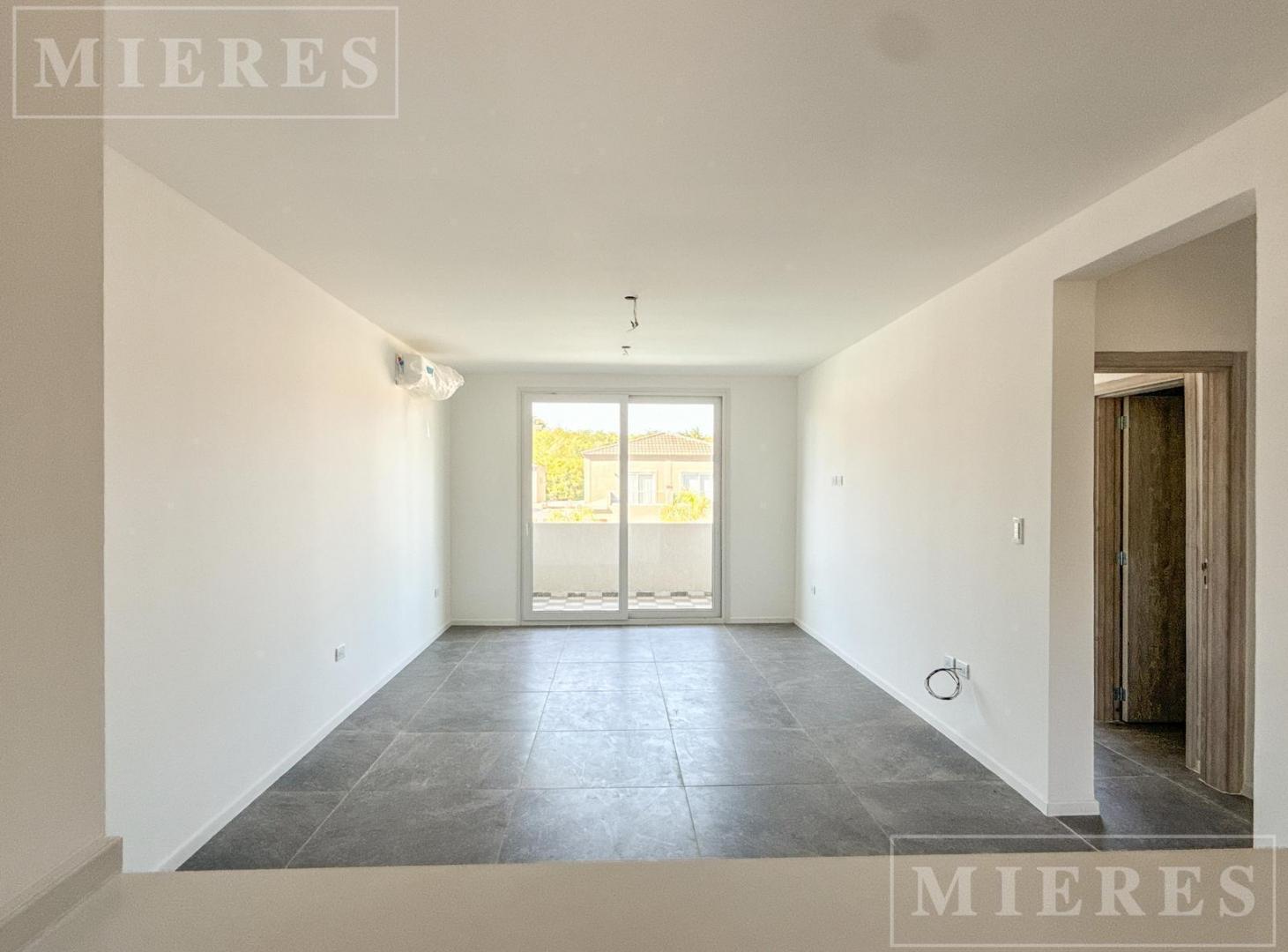Foto de Departamento en venta en Saravi Village, imagen 2