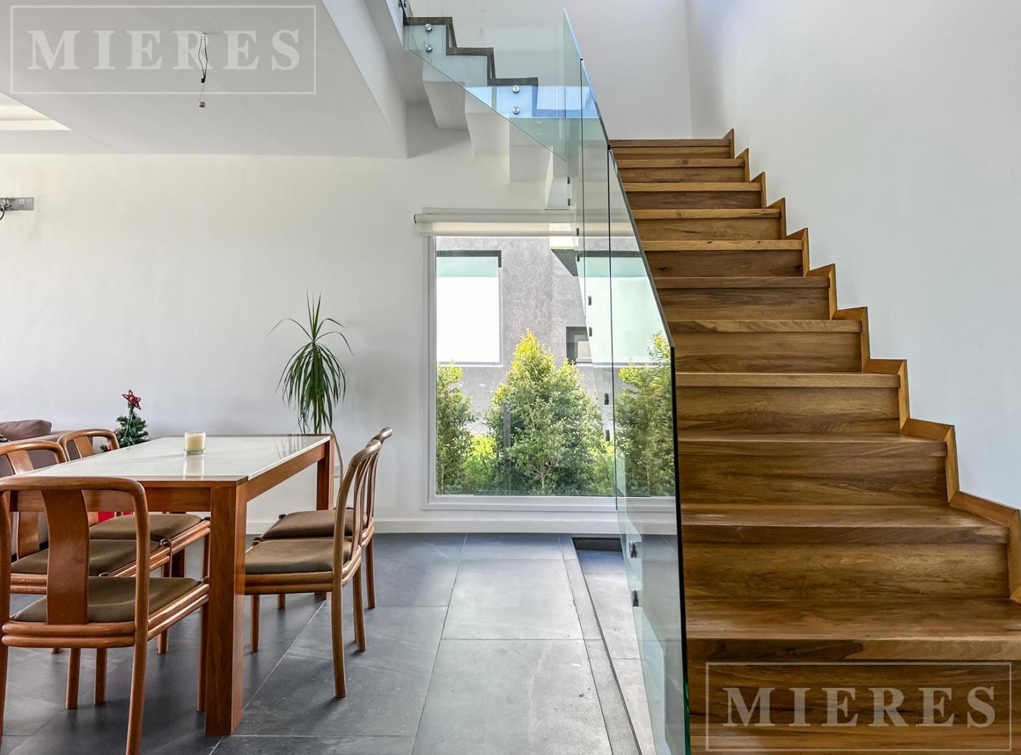 Foto de Casa en venta 3 dormitorios en el Barrio Los Castaños, Nordelta., imagen 3