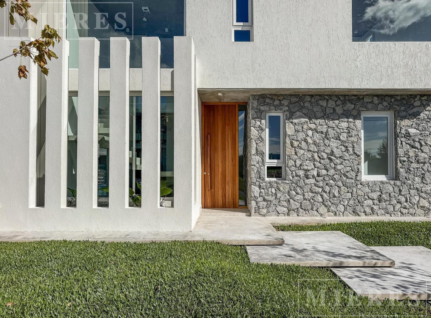 Foto de Casa en venta sobre Lote Interno en Carpinchos, Nordelta., imagen 2