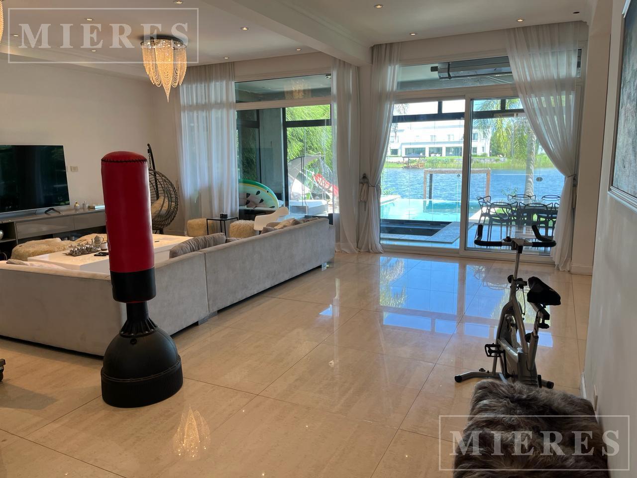 Foto de Casa en venta a la laguna en Los Alisos, Nordelta., imagen 5