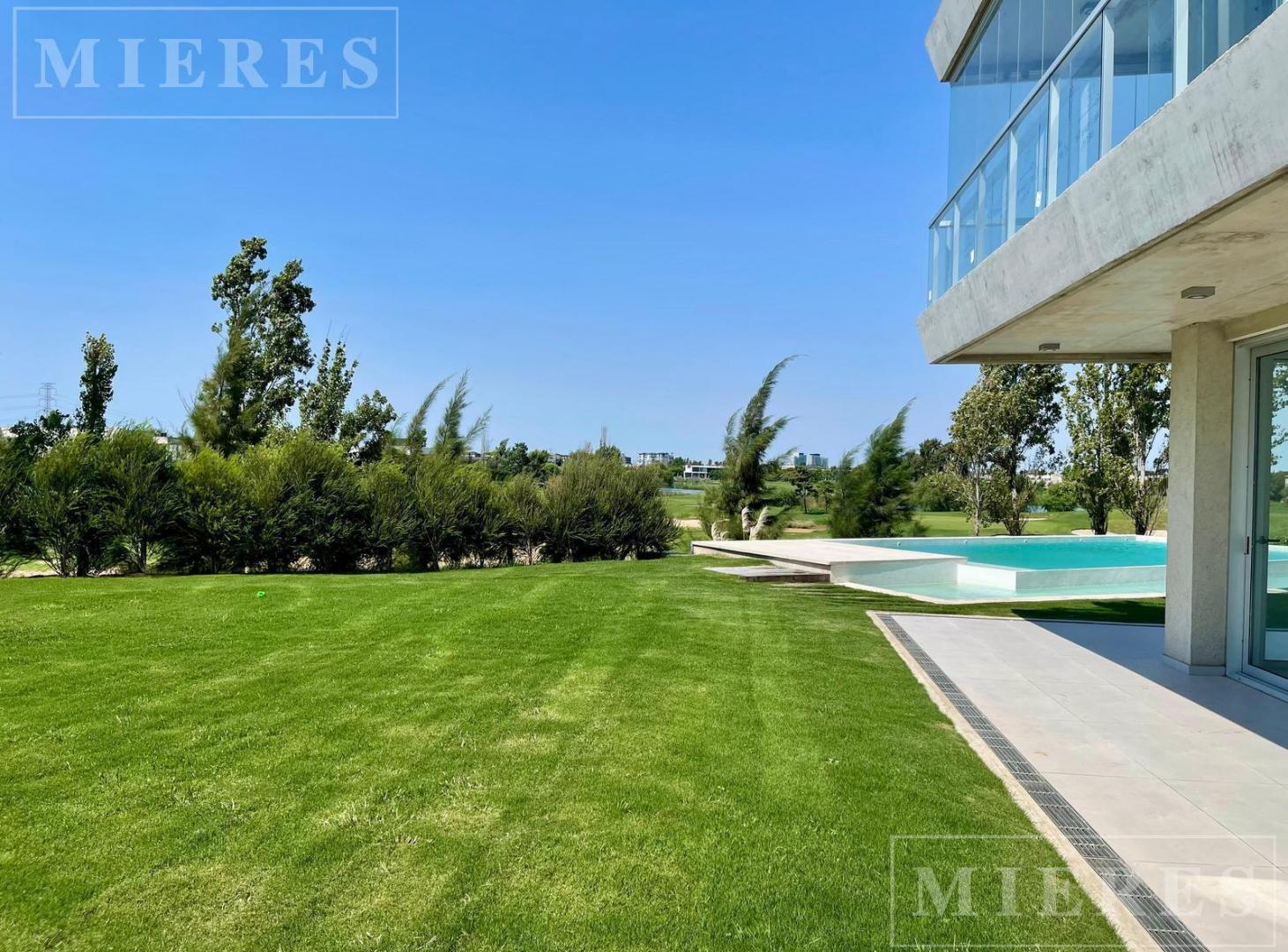 Departamento con jardin y pileta propia en venta en el Yoo 4, Nordelta