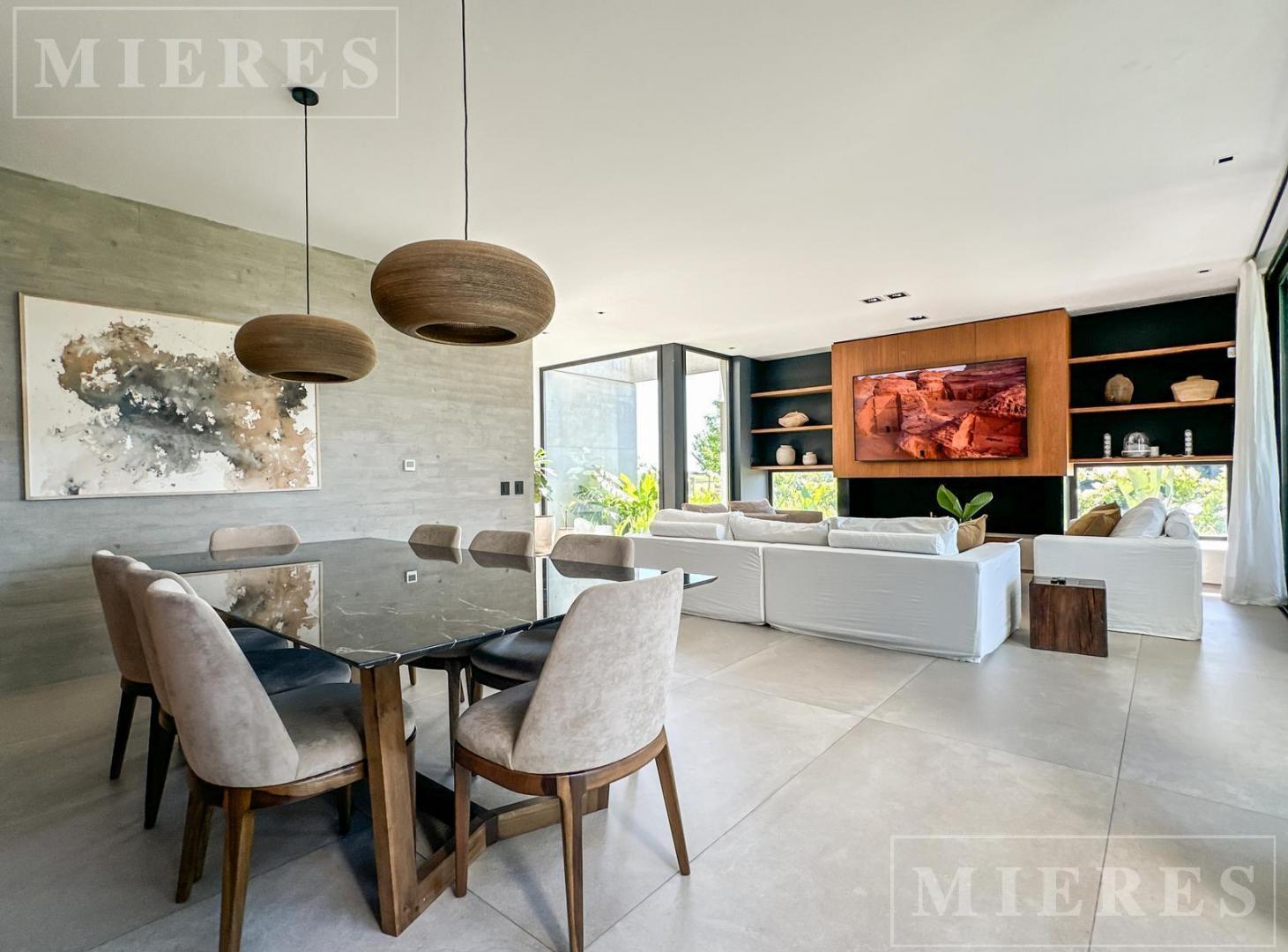 Foto de Casa en venta al lago en el Barrio Virazon, Nordelta, imagen 1
