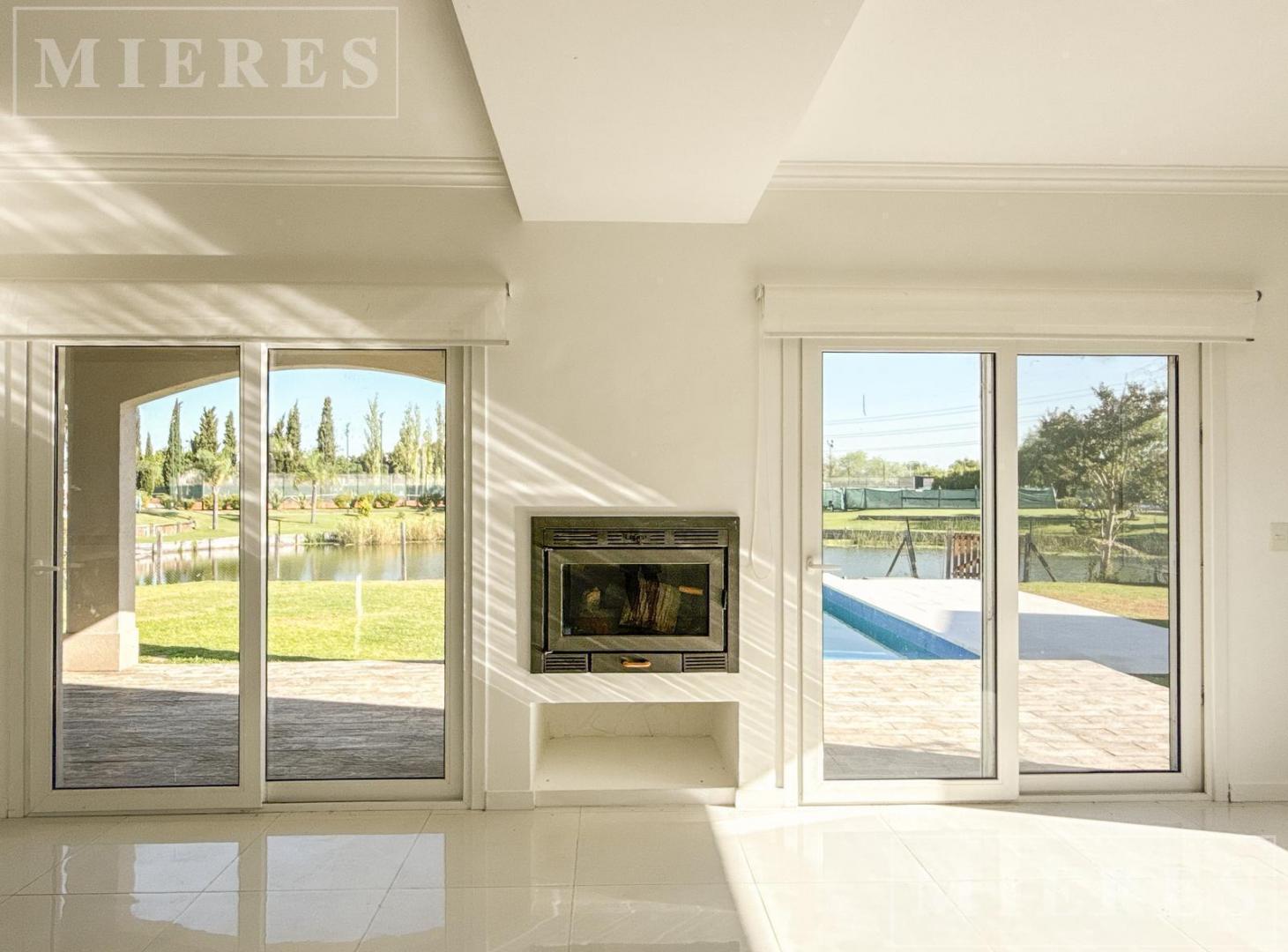 Foto de Casa a la laguna en venta en Las Glorietas, Nordelta, imagen 3