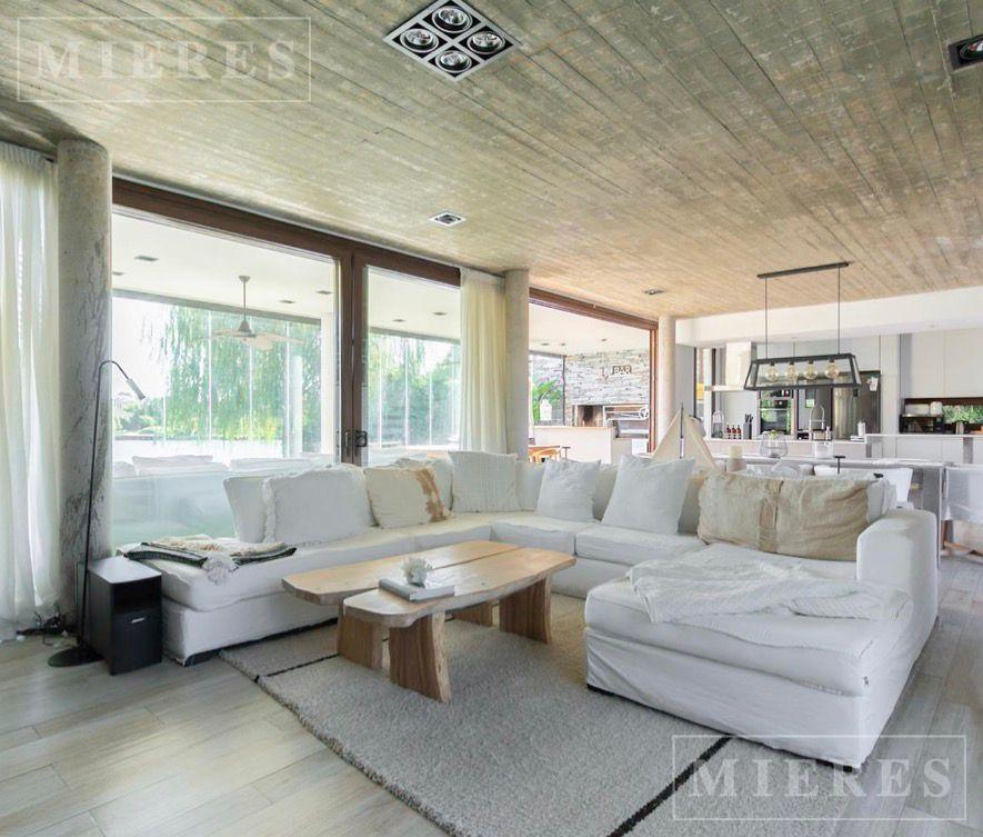 Foto de Casa en venta en el barrio Las Tipas, Nordelta, imagen 2