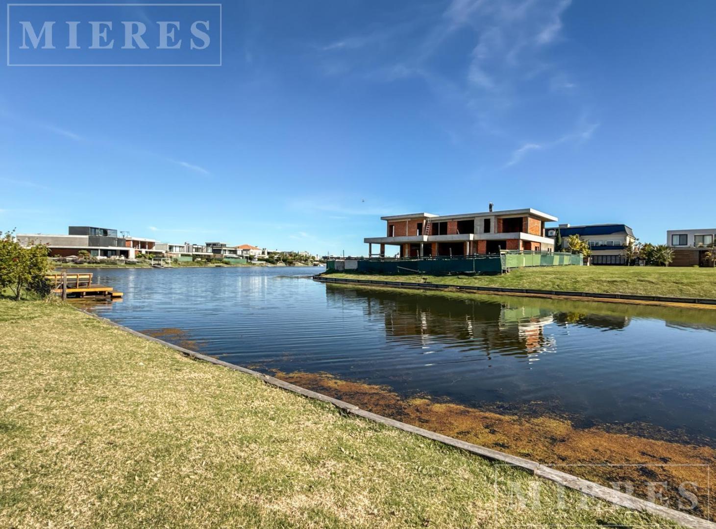Foto de Lote en venta Al Lago en el Barrio Virazon de Nordelta., imagen 1