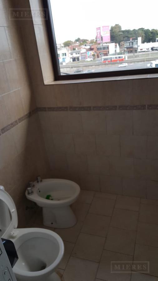 Foto de Oficina de 140 m2 en alquiler en Panamericana y Thames - San Isidro, imagen 1