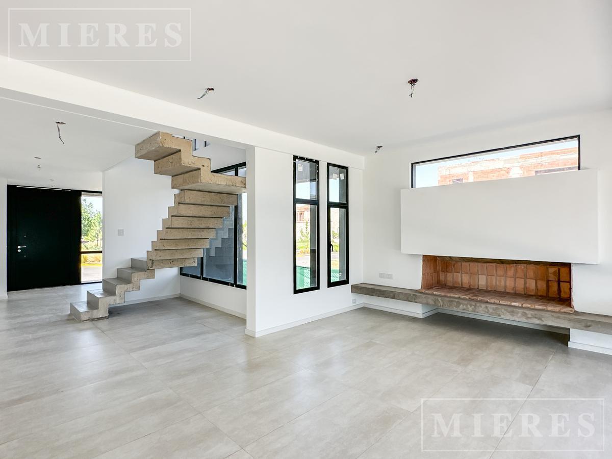 Foto de Casa en alquiler anual sobre lote Interno en Los Castaños, Nordelta., imagen 2
