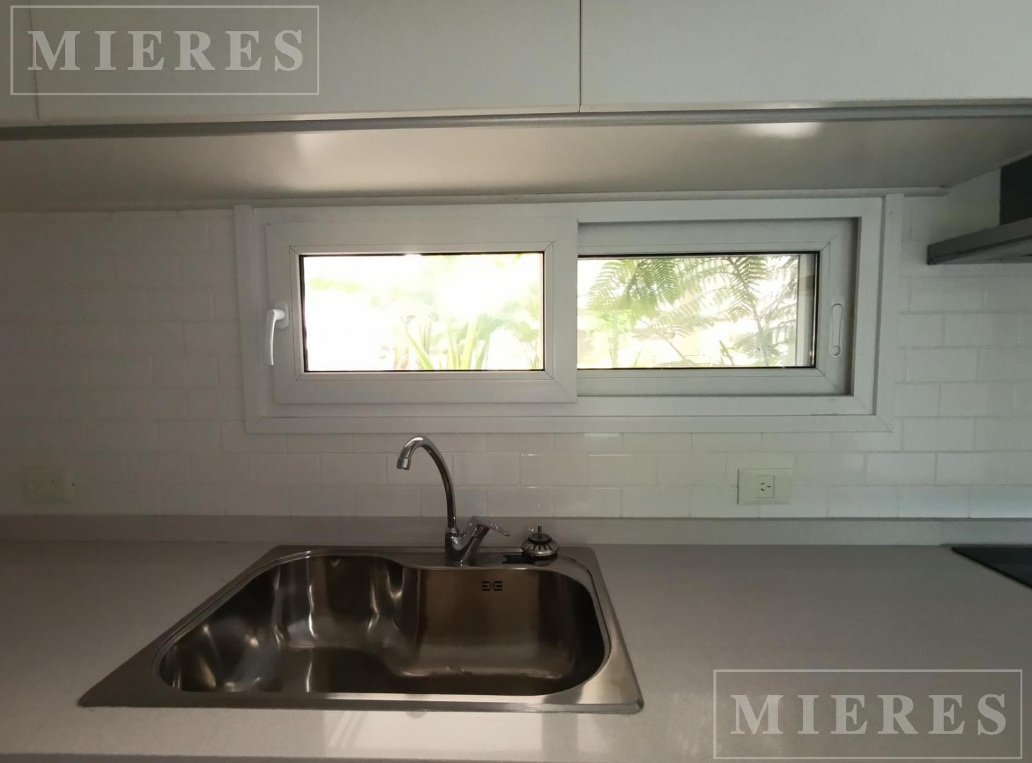 Foto de Departamento en venta de tres ambientes en ZUG Caamaño, imagen 4