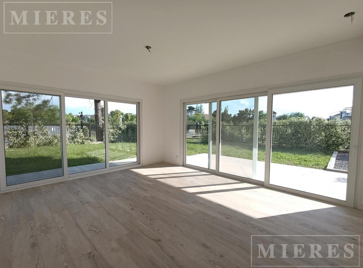 Foto de Departamento en venta de dos ambientes en ZUG Caamaño, imagen 1