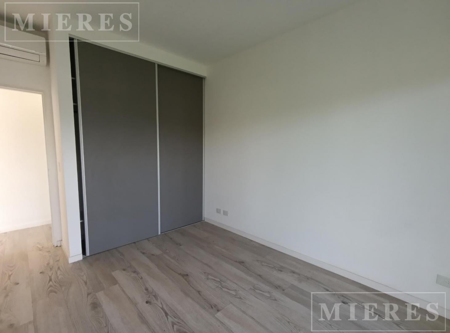 Foto de Departamento en venta de dos ambientes en ZUG Caamaño, imagen 5