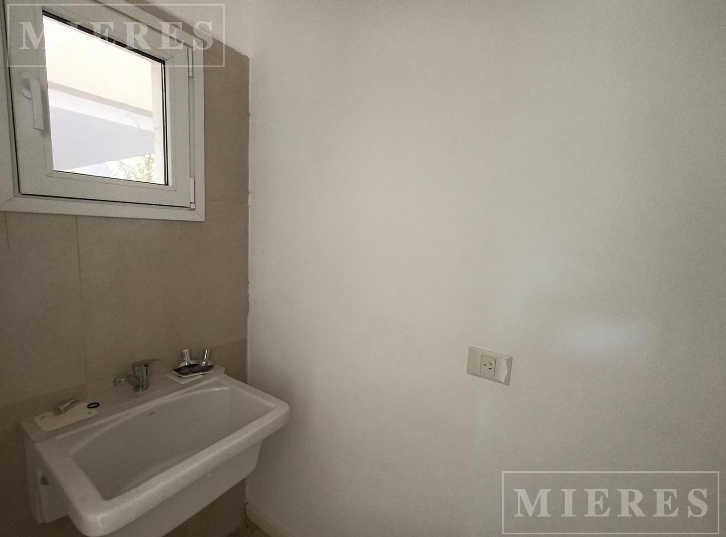 Foto de Departamento en venta de dos ambientes en ZUG Caamaño, imagen 3