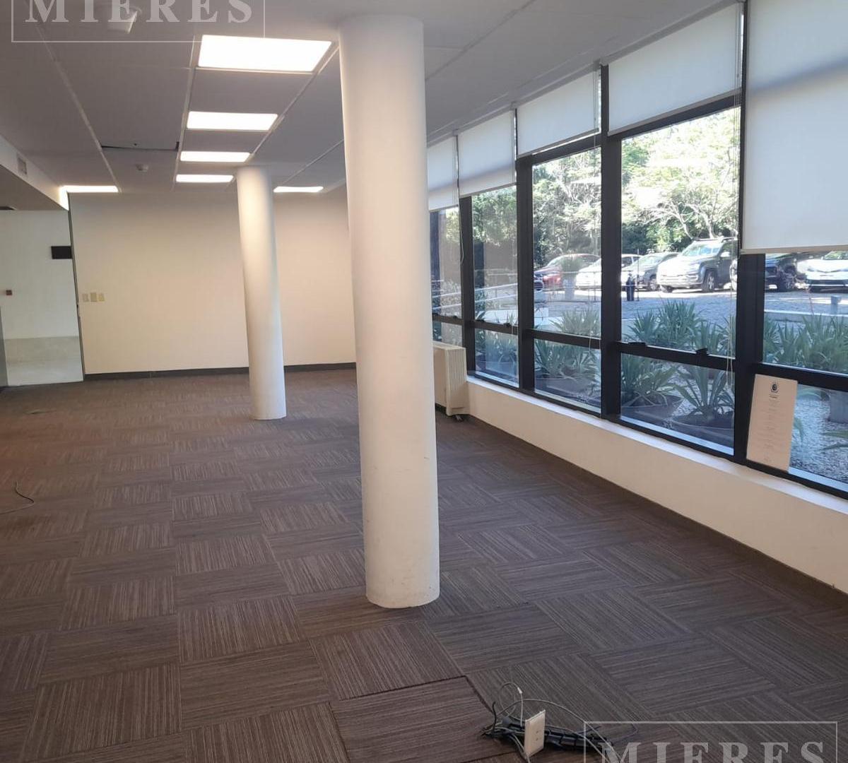 Foto de Oficina de 107 m2 en Venta con Renta en San Isidro, imagen 3