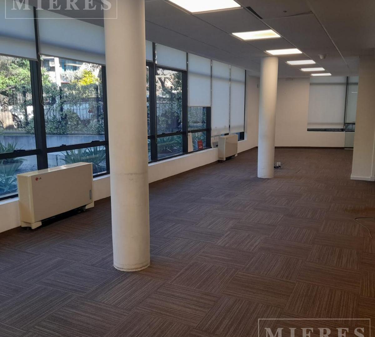 Foto de Oficina de 107 m2 en Venta con Renta en San Isidro, imagen 5