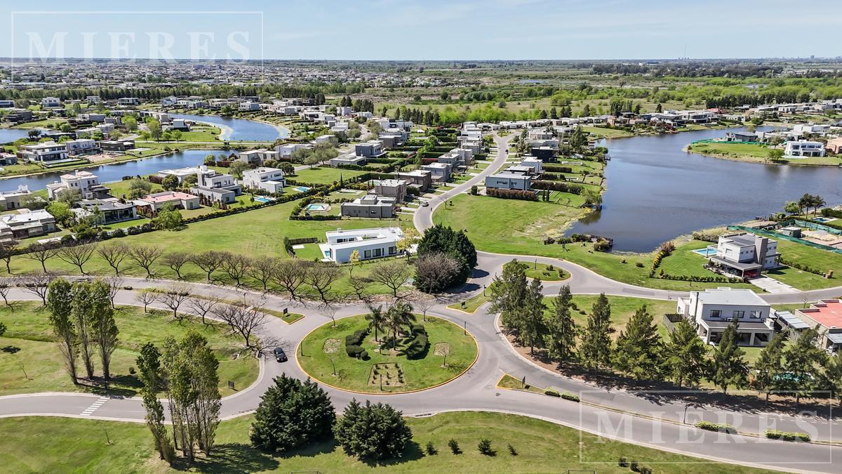 Foto de Lote en venta en Area 1 Barrio San Matias Escobar, imagen 2