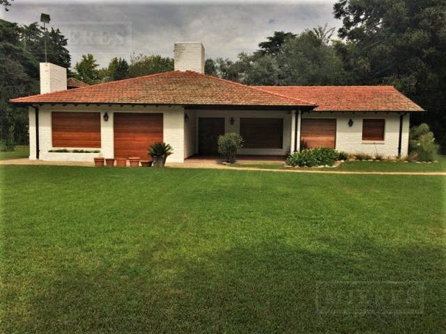 Foto de Impecable casa en venta reciclada a nuevo en cul de sac en Highland, imagen 2