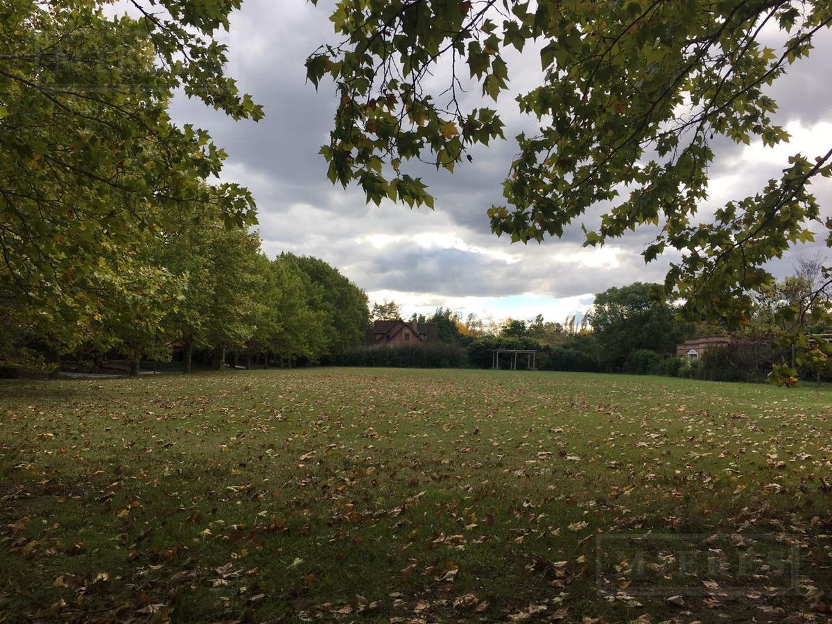 Foto de Terreno de 1914 m² en esquina en Martindale CC, imagen 2